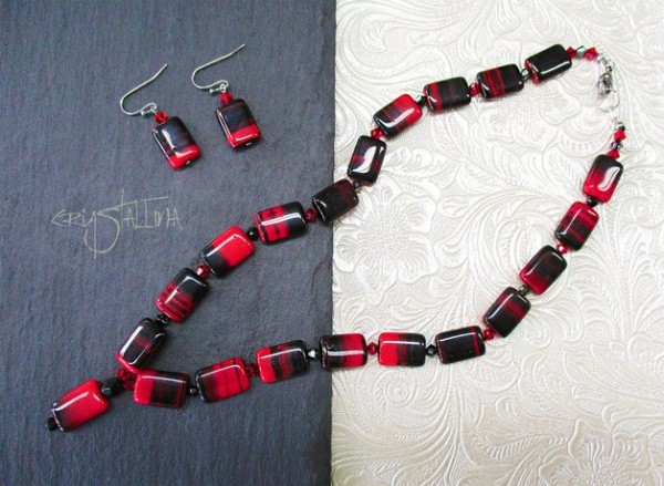 Schmuckset | aus Swarovski Elements® Perlen und böhmischen Glasperlen | Schwarz + rot, meliert, Edelstahl